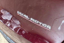 punainen Tesla Model Y 2024 kuva 38.