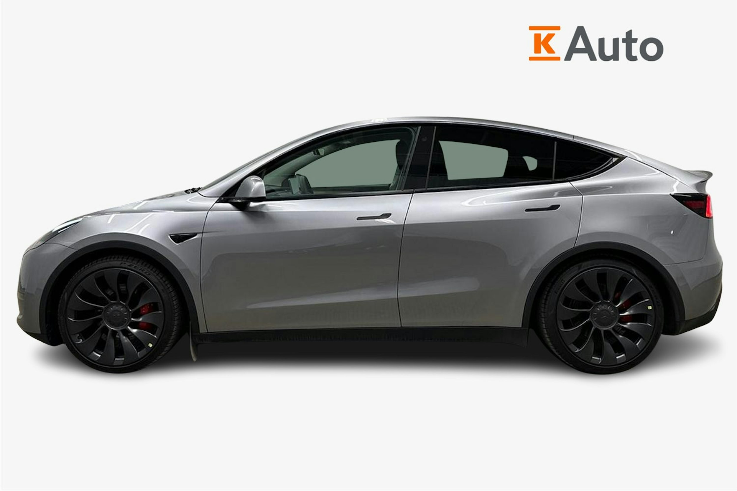harmaa Tesla Model Y 2024 kuva 6.