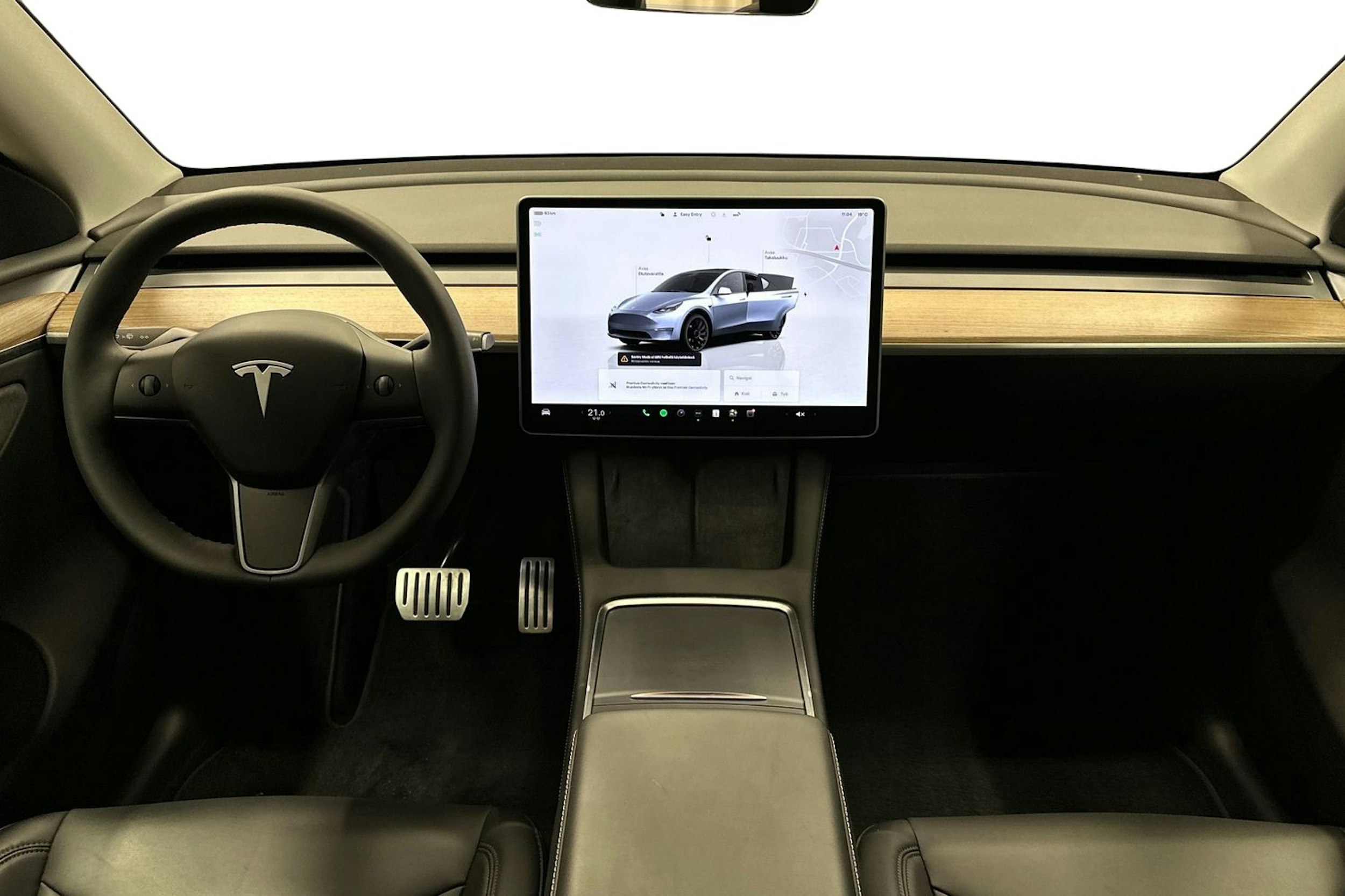 harmaa Tesla Model Y 2024 kuva 9.