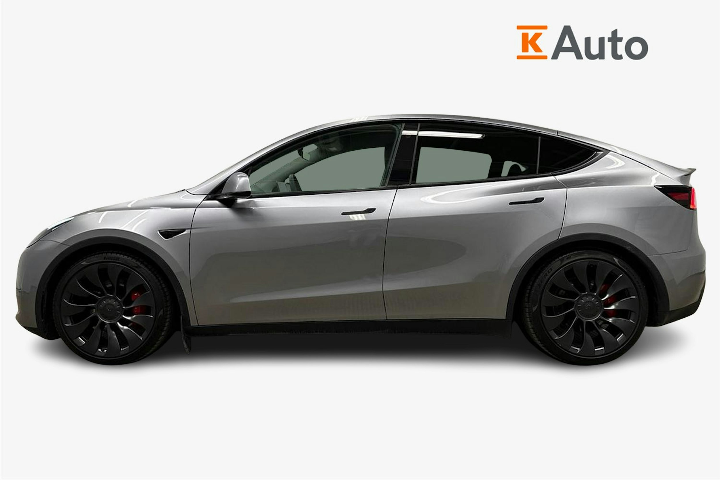 harmaa Tesla Model Y 2024 kuva 6.