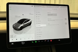 harmaa Tesla Model Y 2024 kuva 24.
