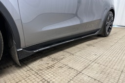 harmaa Tesla Model Y 2024 kuva 32.
