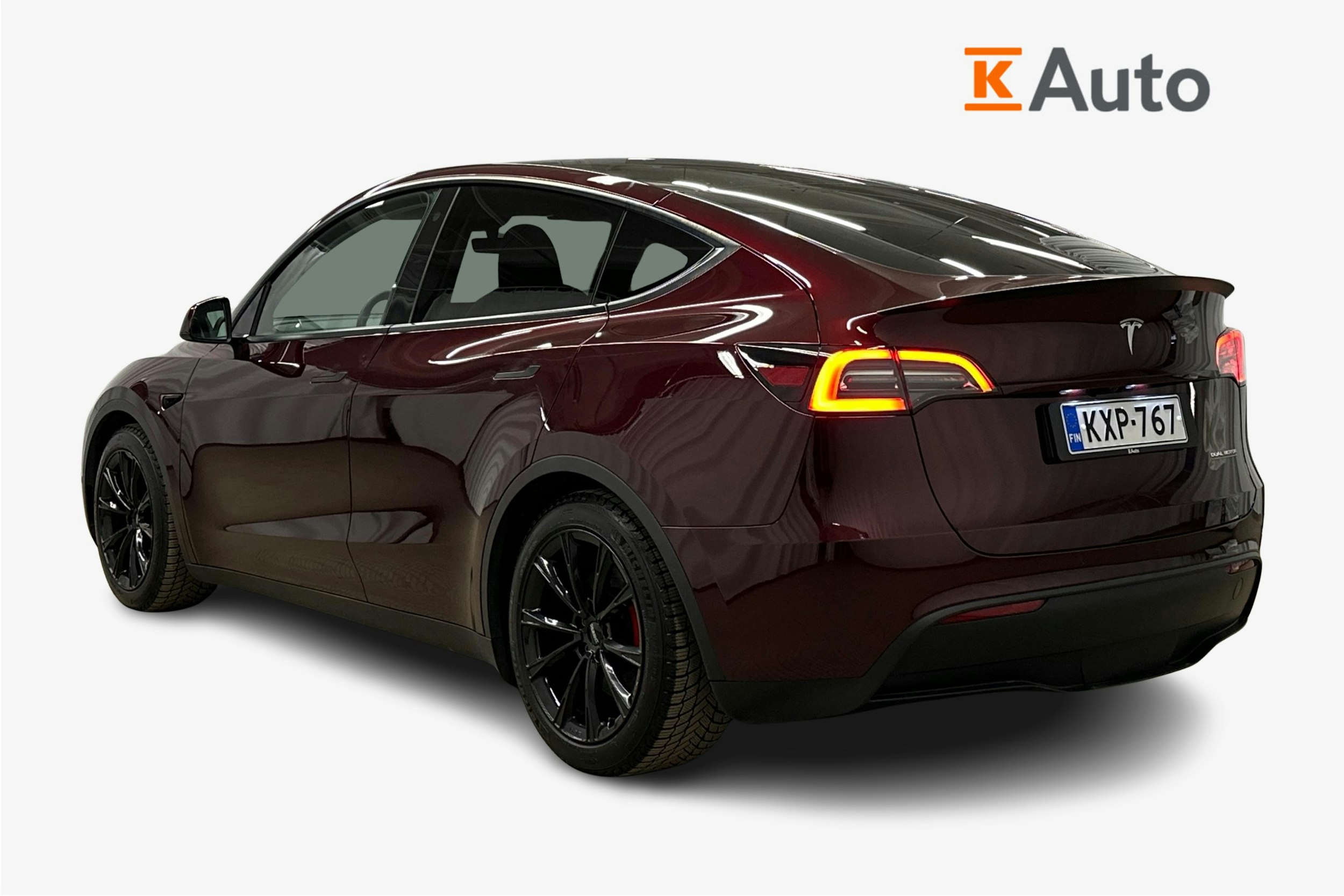 punainen Tesla Model Y 2024 kuva 2.