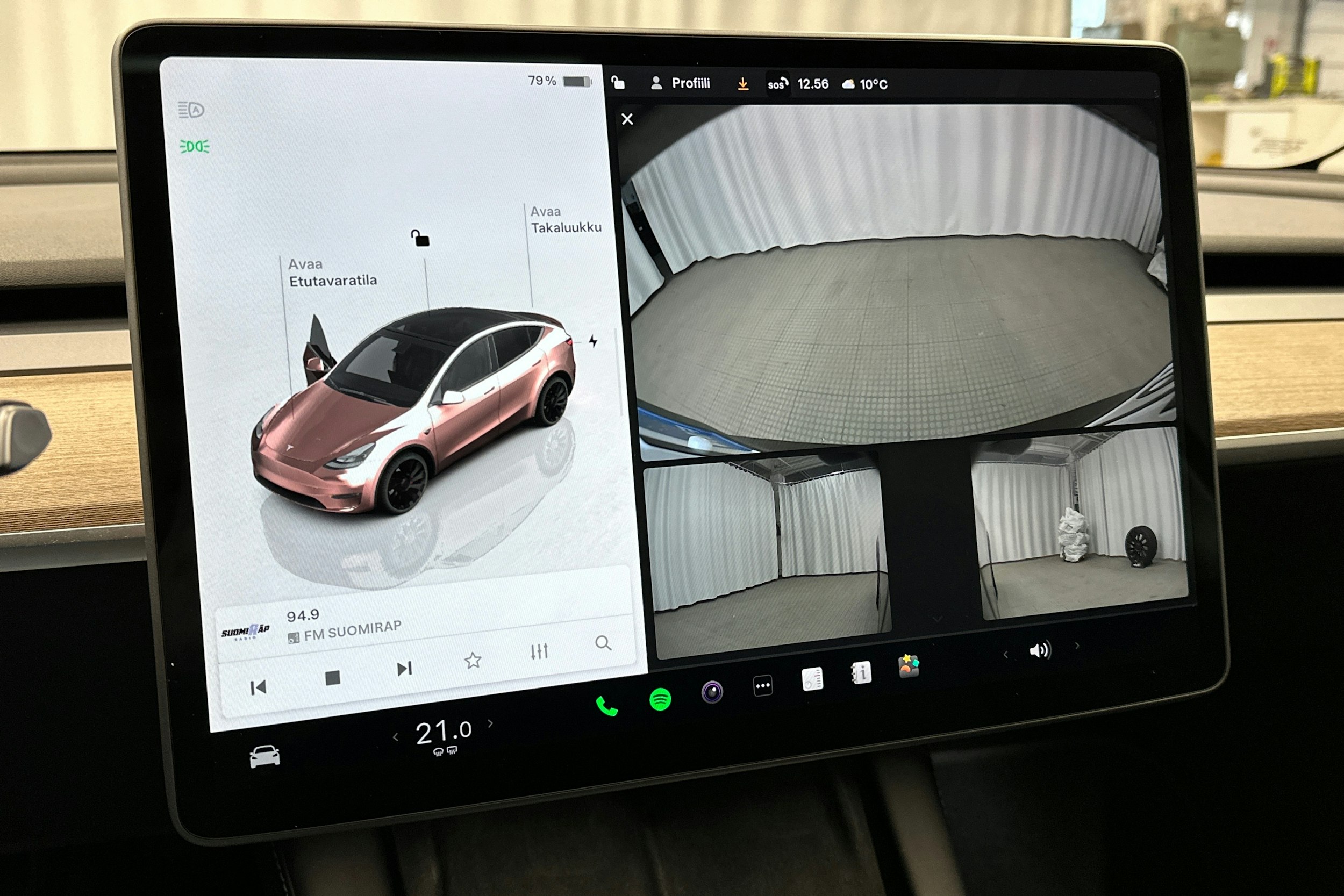 punainen Tesla Model Y 2024 kuva 25.