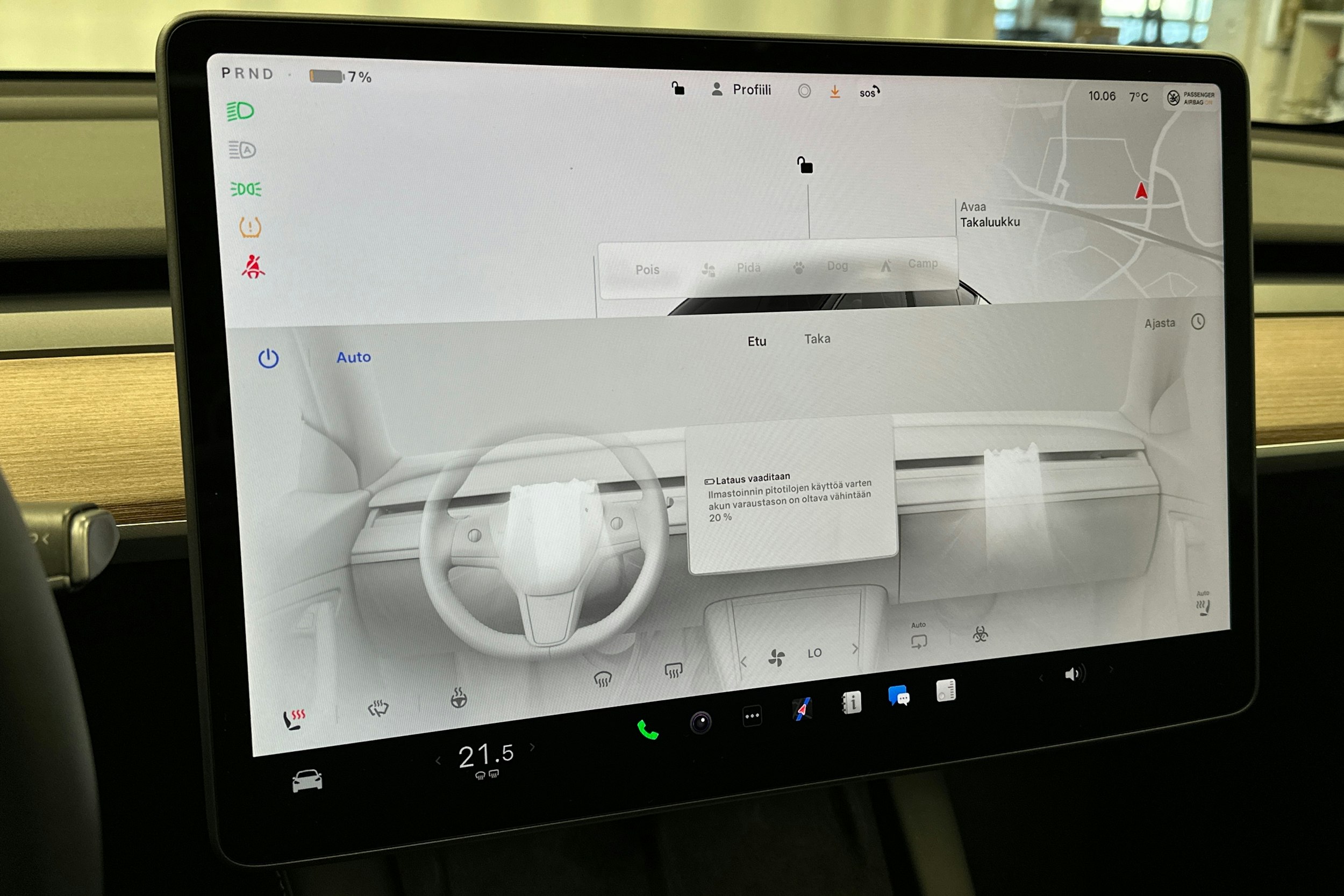 musta Tesla Model Y 2024 kuva 30.