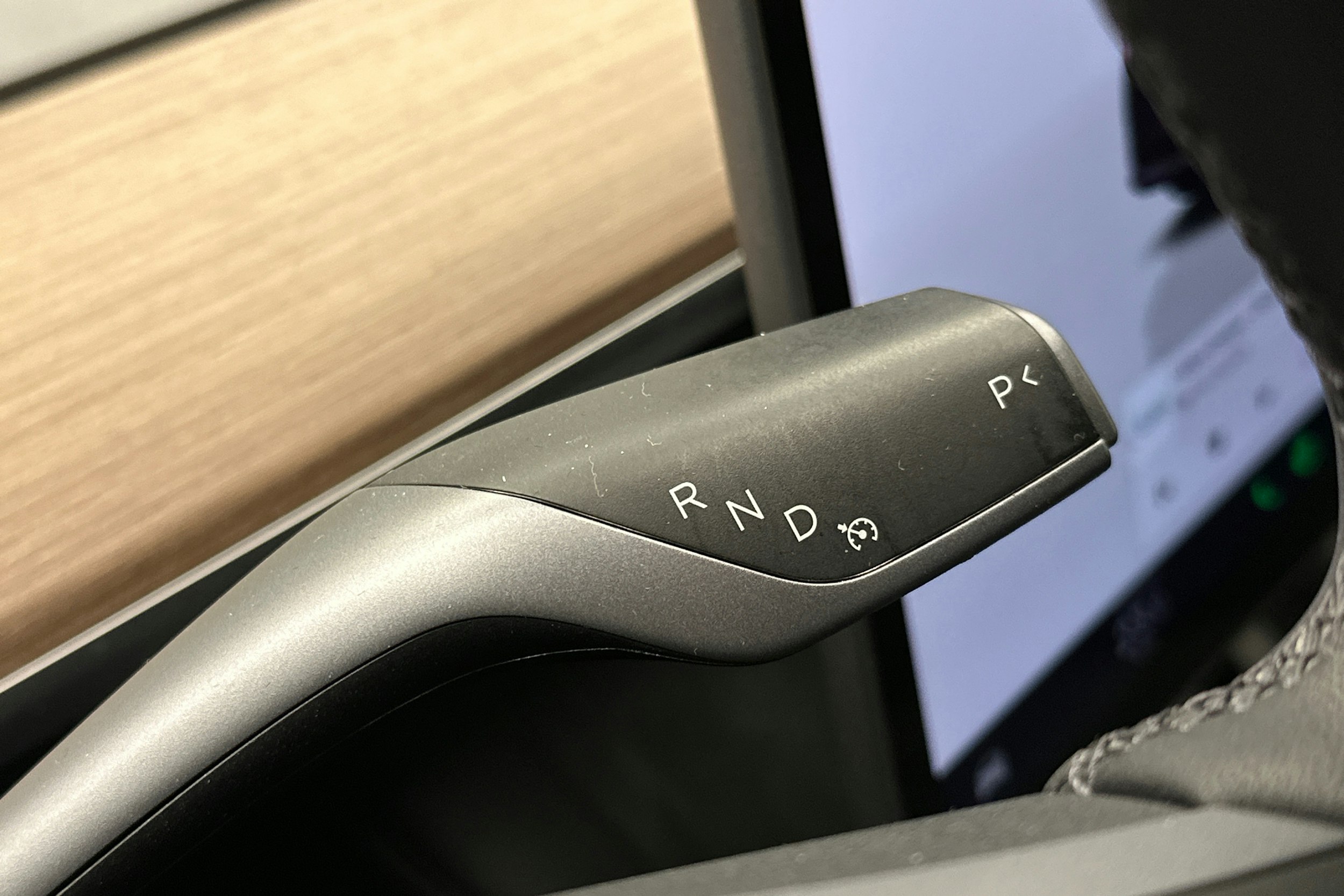 musta Tesla Model Y 2024 kuva 20.