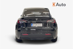 musta Tesla Model Y 2024 kuva 3.