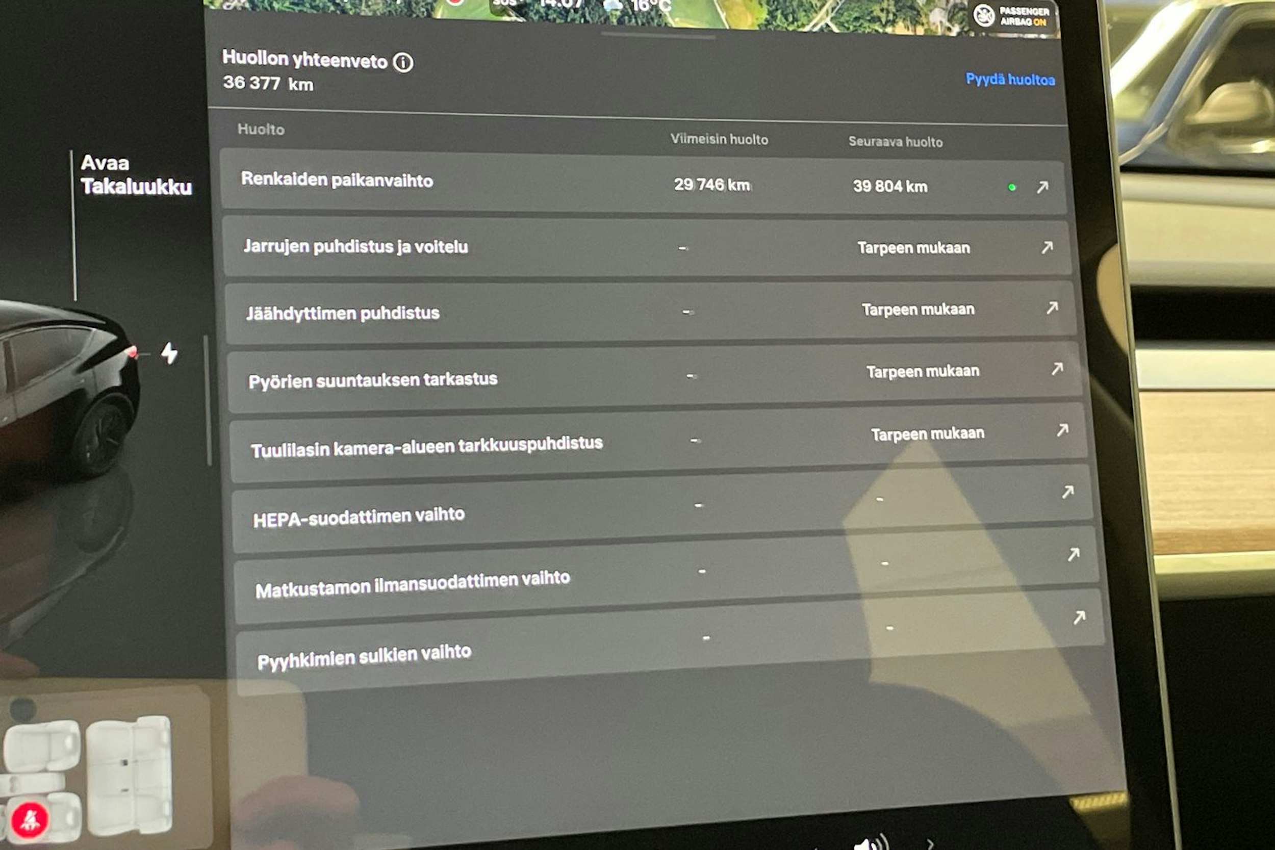 musta Tesla Model Y 2024 kuva 22.