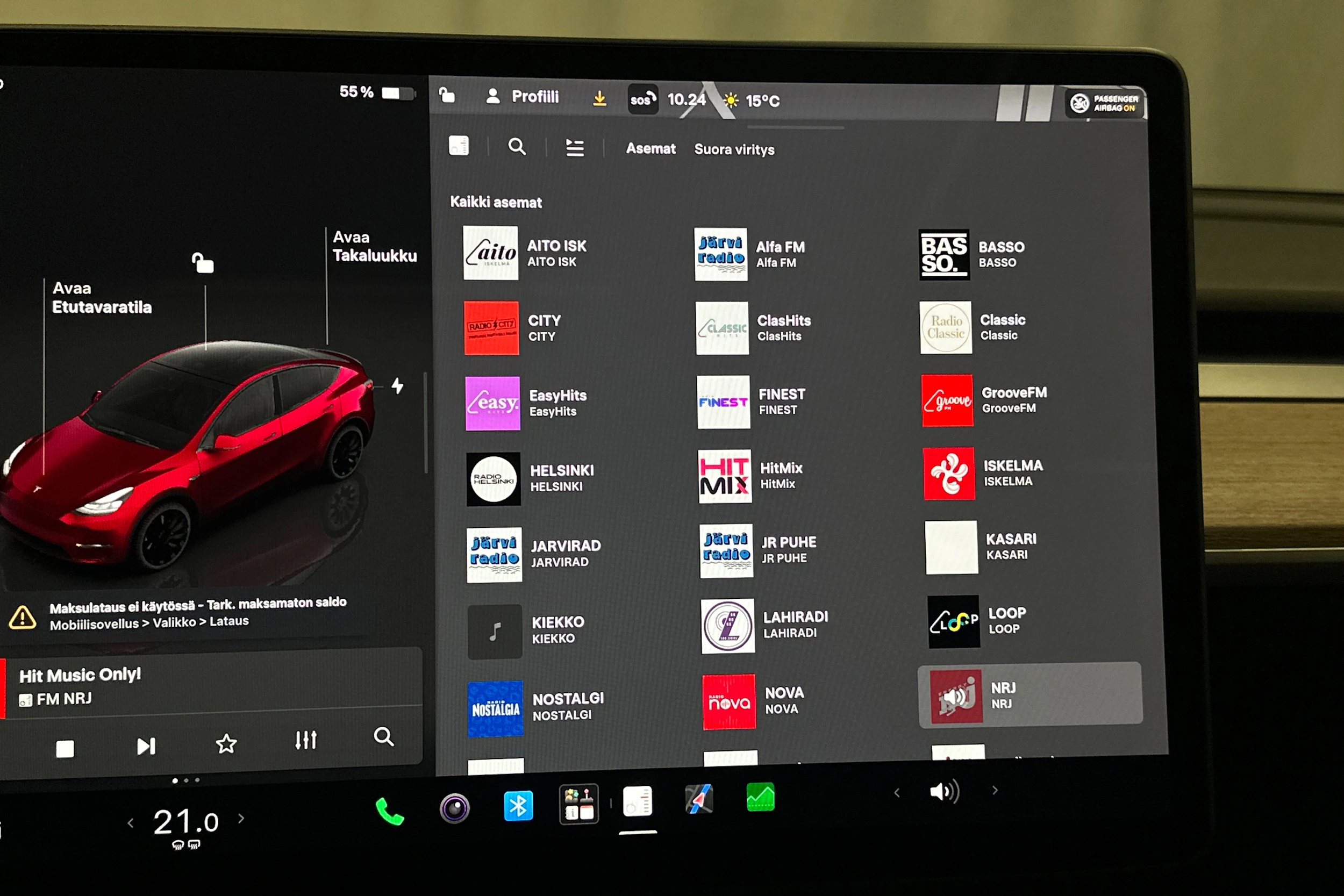 punainen Tesla Model Y 2024 kuva 30.