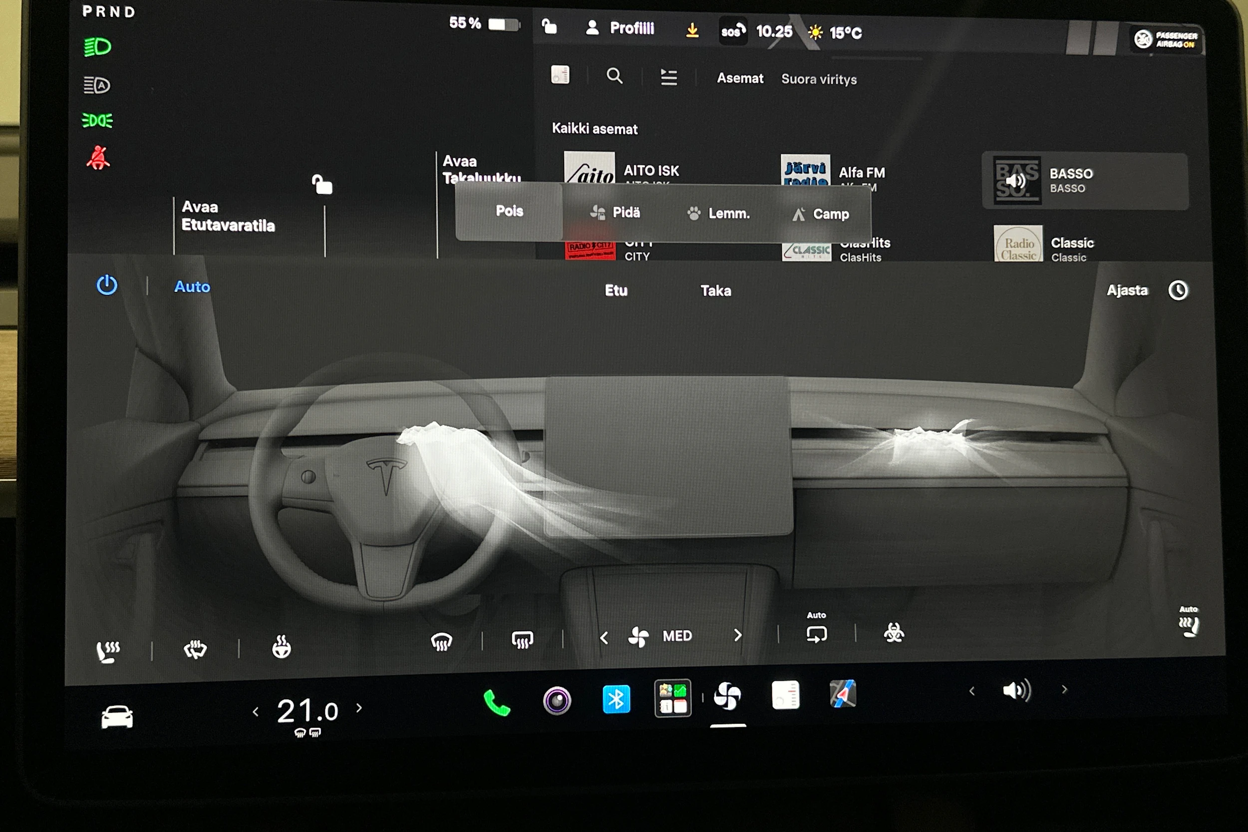 punainen Tesla Model Y 2024 kuva 31.