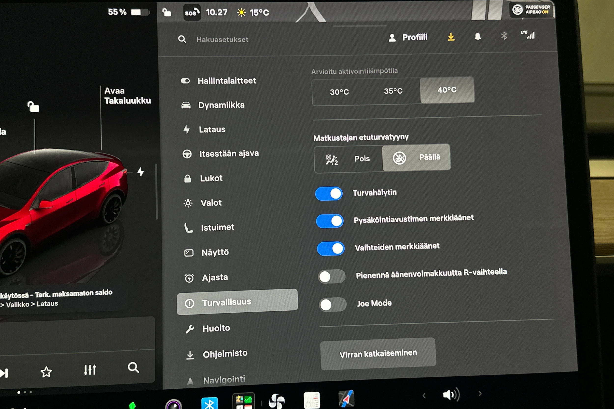punainen Tesla Model Y 2024 kuva 35.