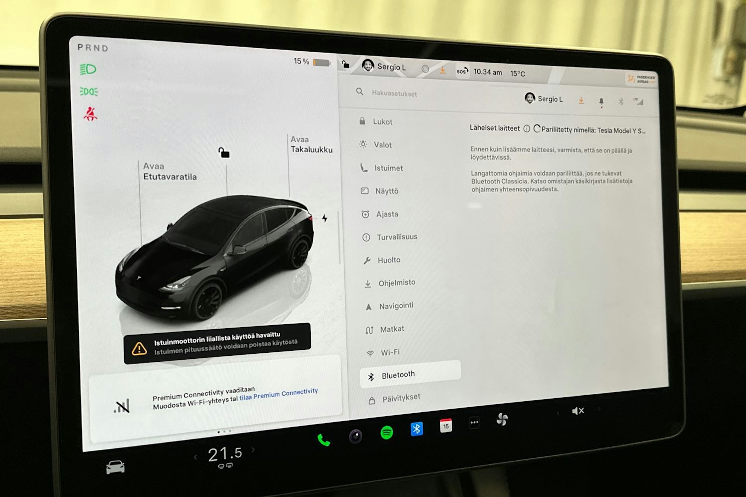 musta Tesla Model Y 2024 kuva 19.