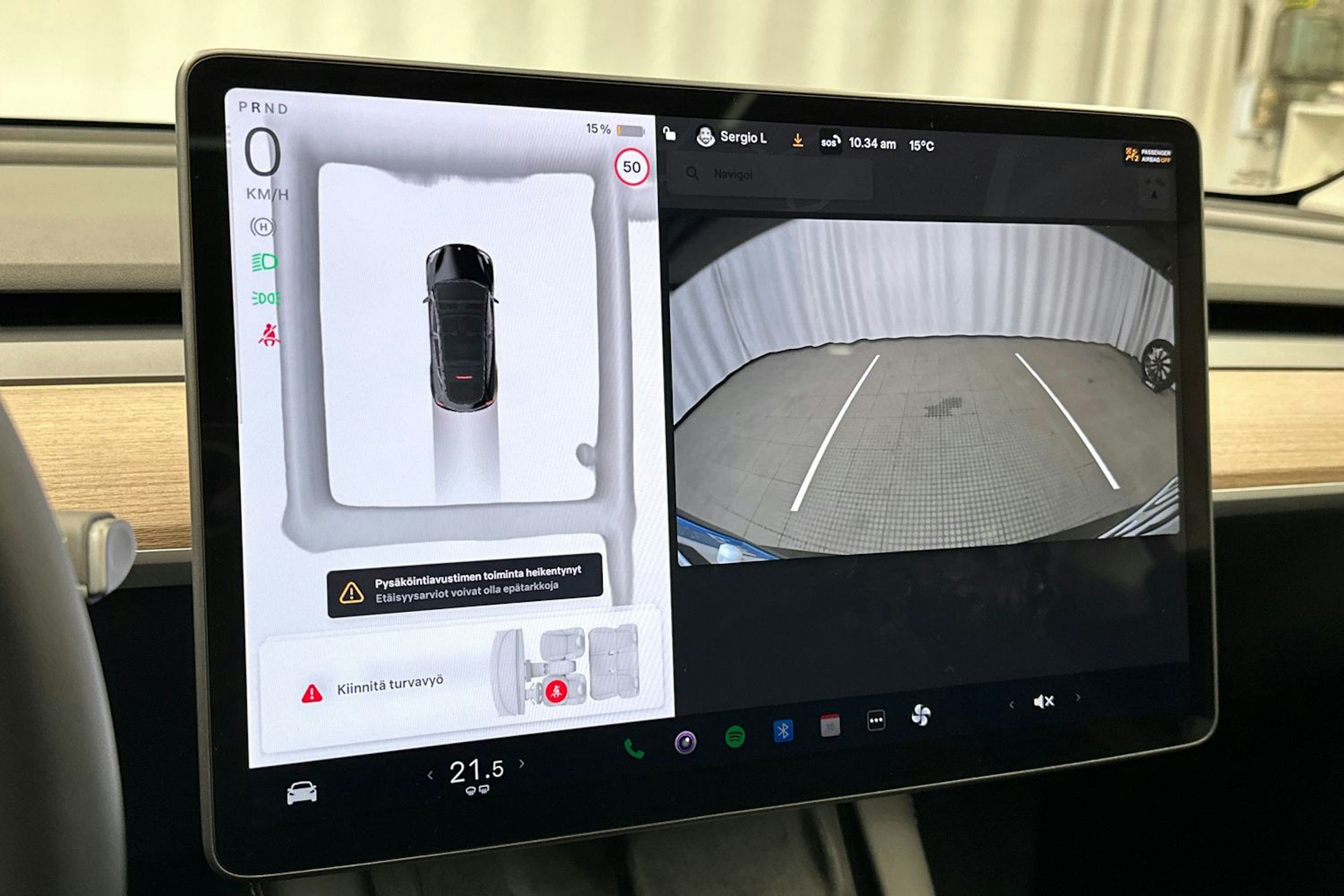 musta Tesla Model Y 2024 kuva 20.