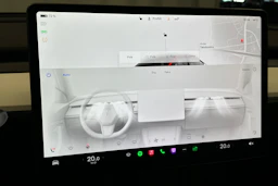 punainen Tesla Model Y 2024 kuva 30.
