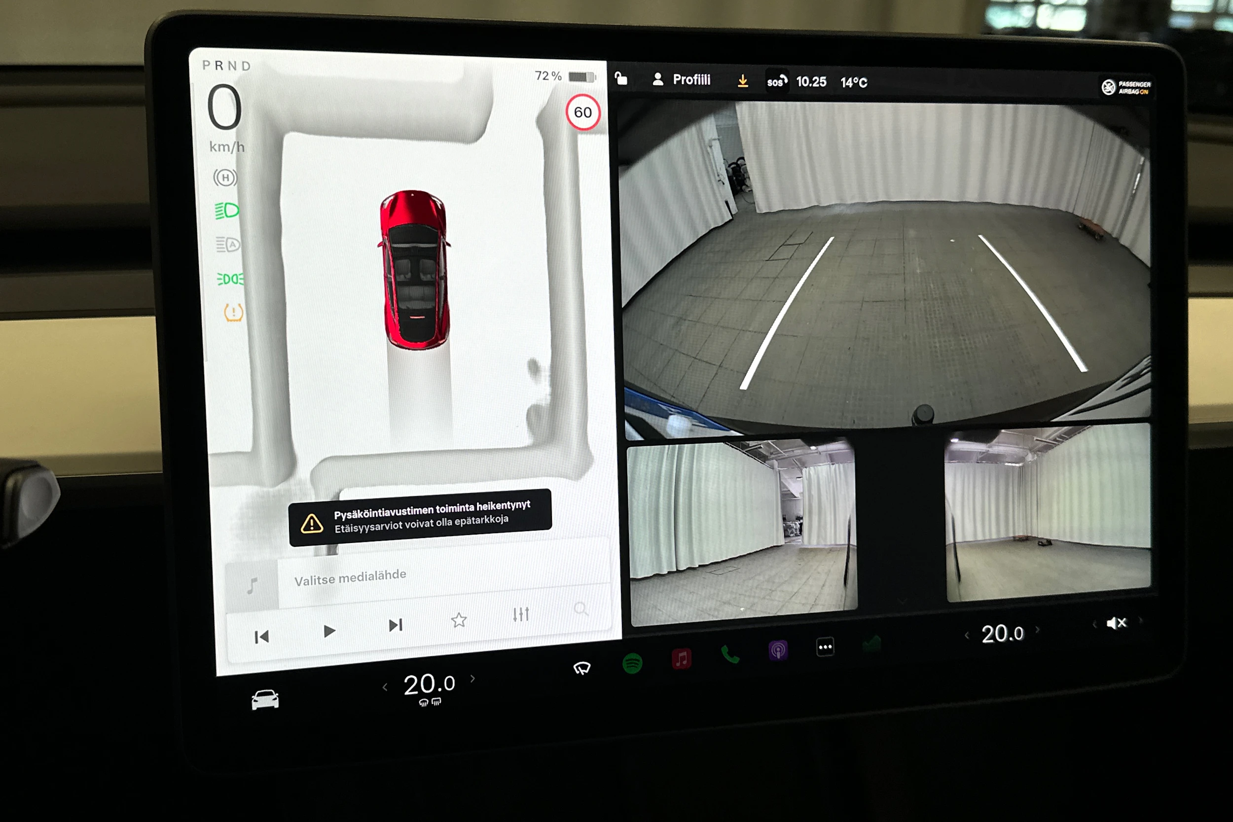punainen Tesla Model Y 2024 kuva 33.