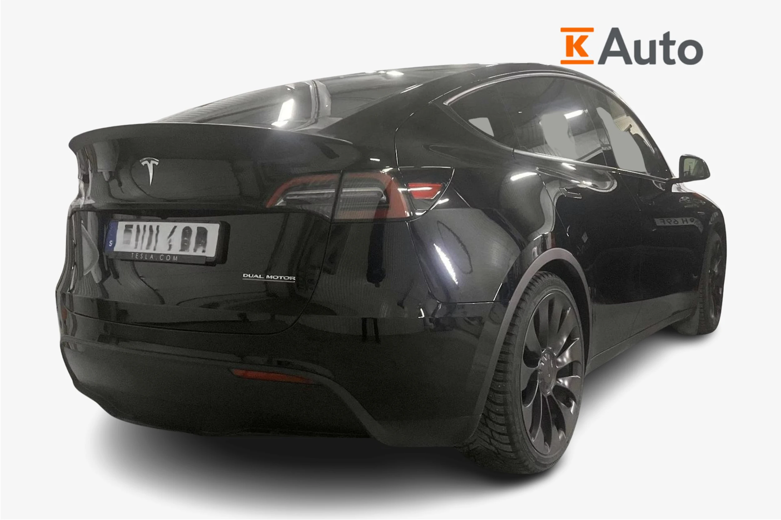 met. musta Tesla Model Y 2025 kuva 2.