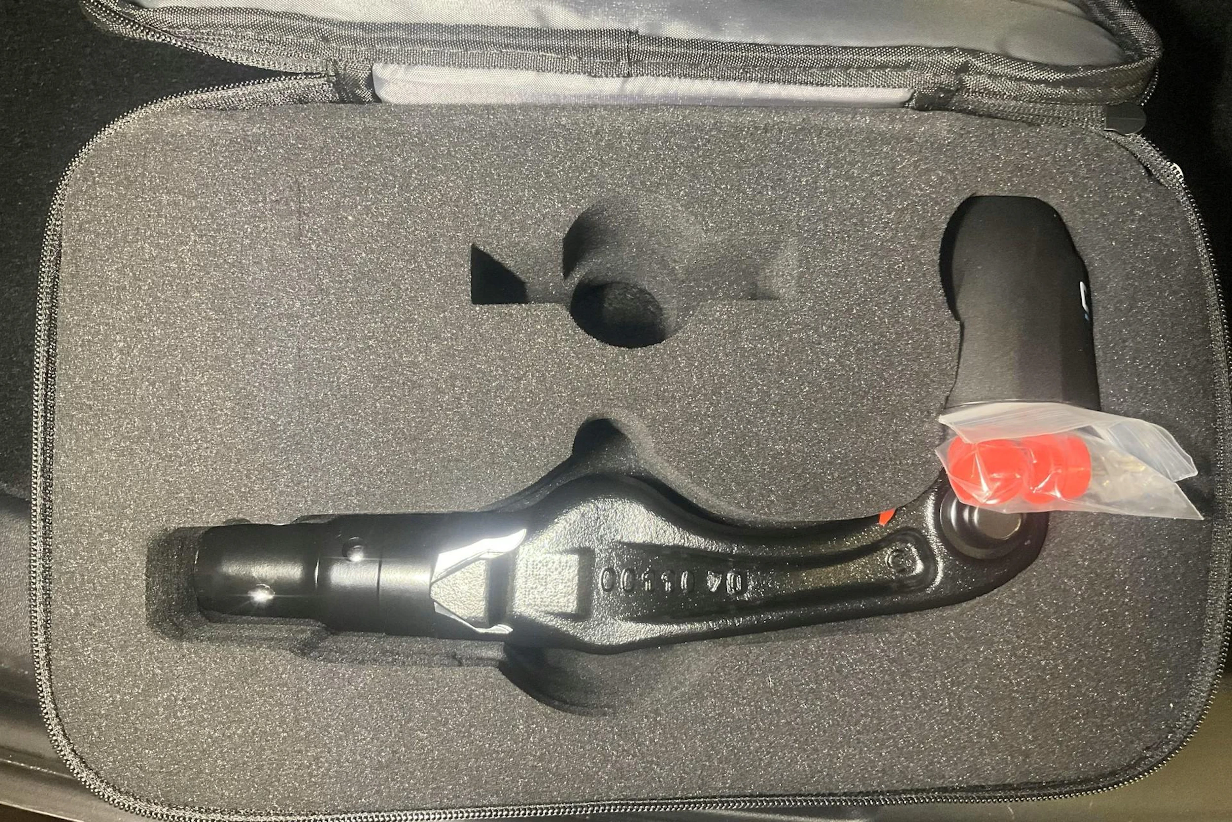 met. musta Tesla Model Y 2025 kuva 5.