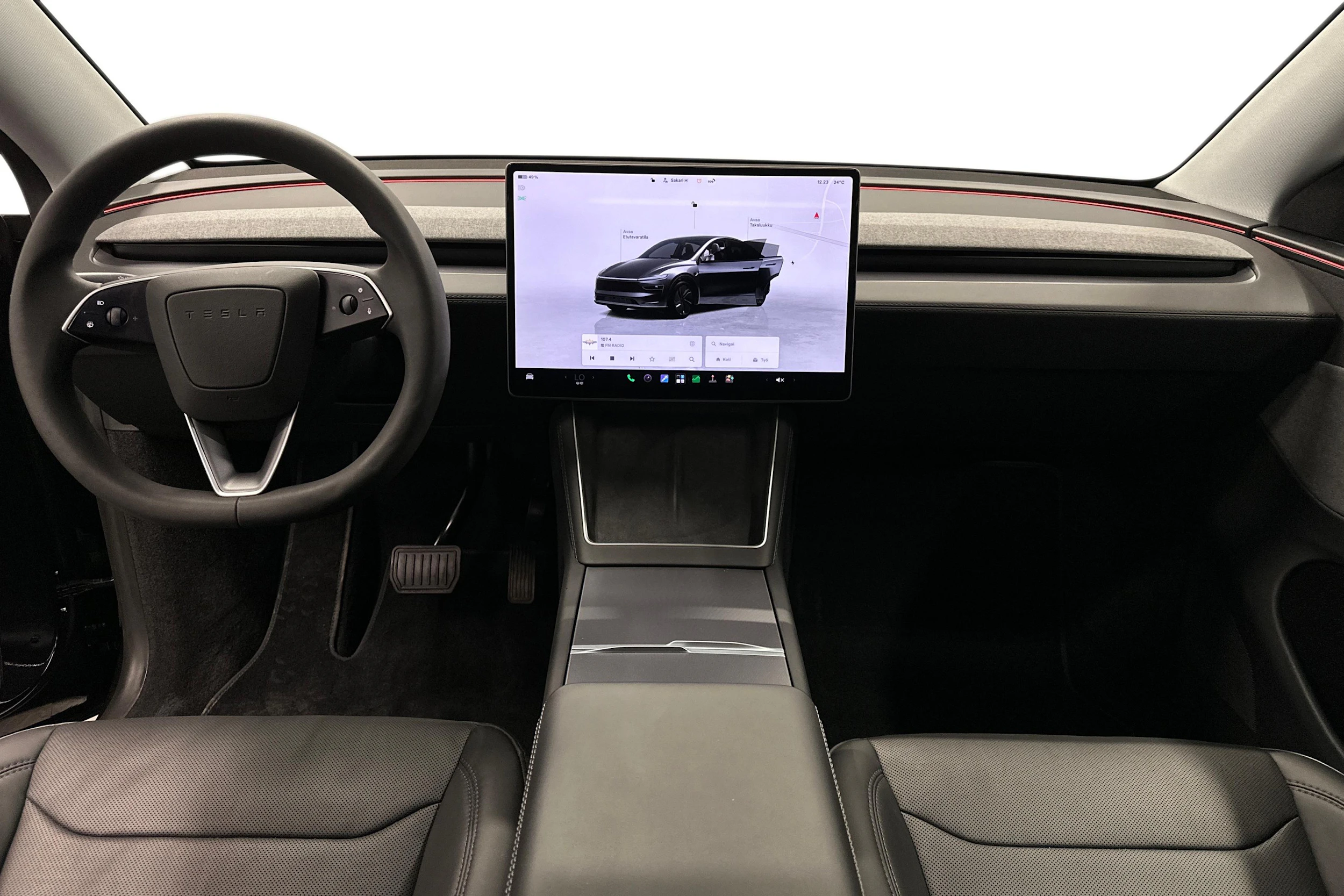 harmaa Tesla Model Y 2025 kuva 7.