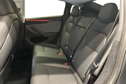harmaa Tesla Model Y 2025 kuva 8.
