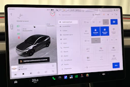 harmaa Tesla Model Y 2025 kuva 16.