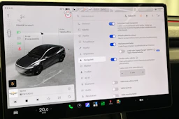 harmaa Tesla Model Y 2025 kuva 25.