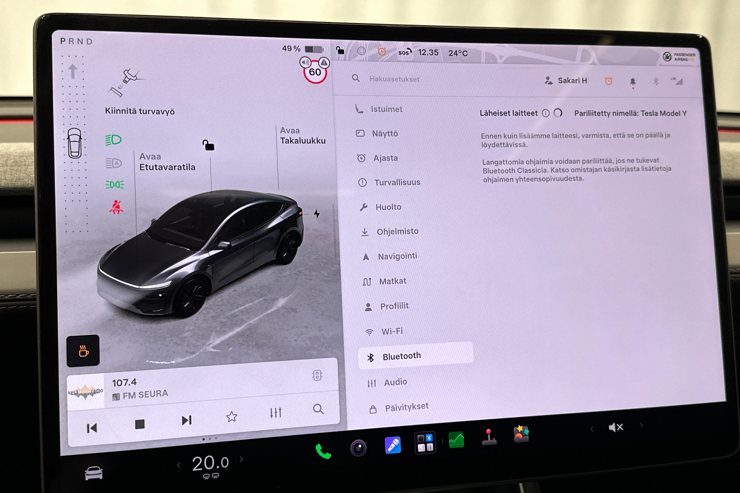 harmaa Tesla Model Y 2025 kuva 26.