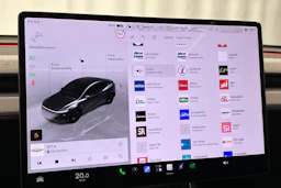 harmaa Tesla Model Y 2025 kuva 30.