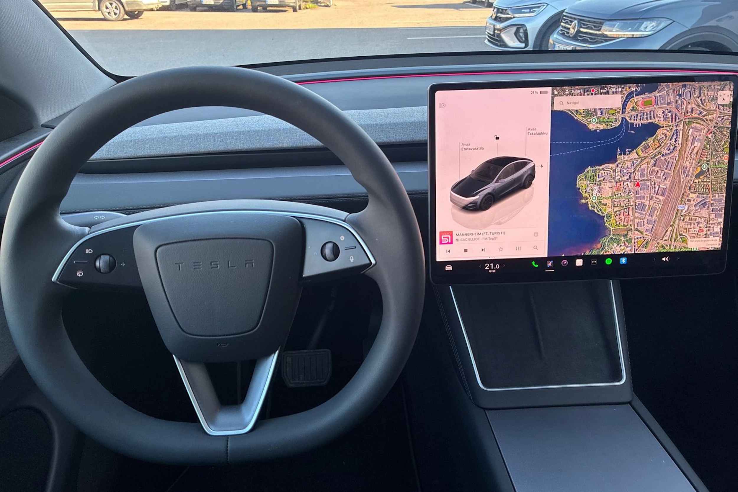 harmaa Tesla Model Y 2025 kuva 4.