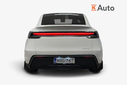 valkoinen Tesla Model Y 2025 kuva 3.