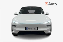 valkoinen Tesla Model Y 2025 kuva 4.