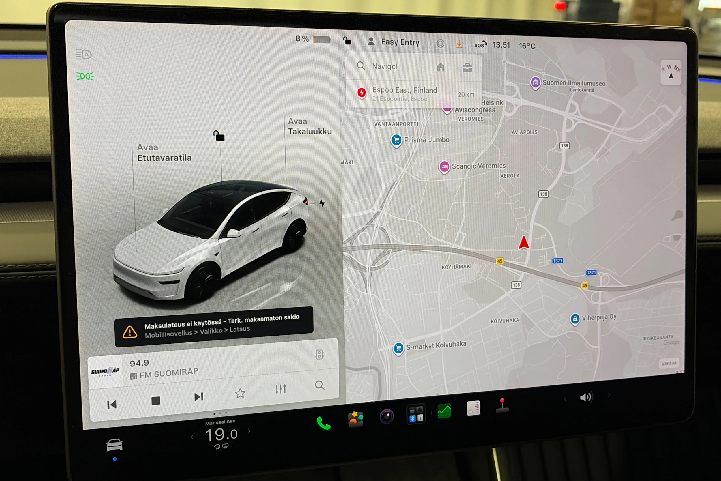 valkoinen Tesla Model Y 2025 kuva 26.
