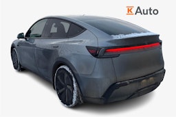 harmaa Tesla Model Y 2025 kuva 2.