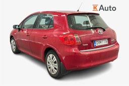 punainen Toyota Auris 2007 kuva 2.
