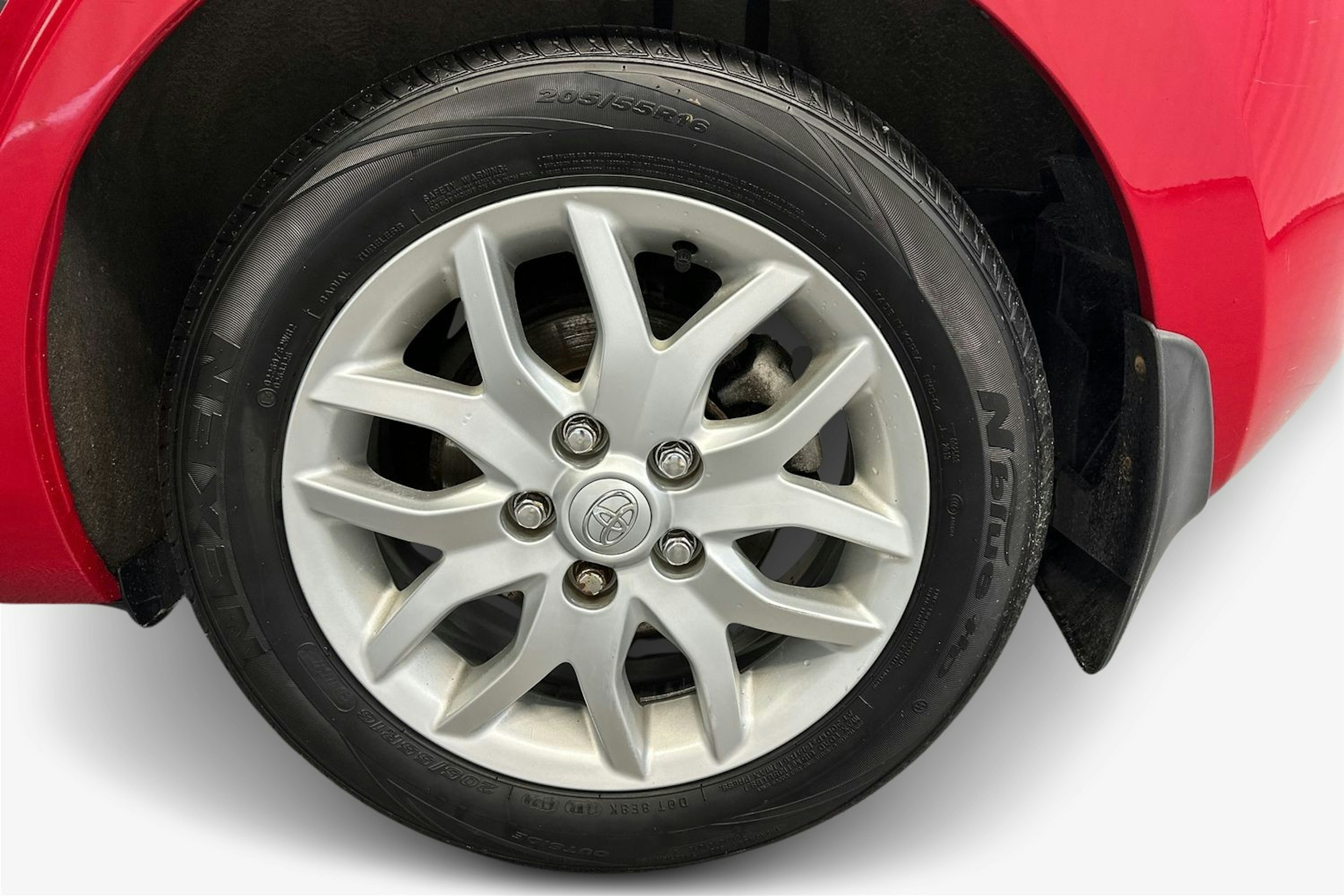 punainen Toyota Auris 2007 kuva 11.