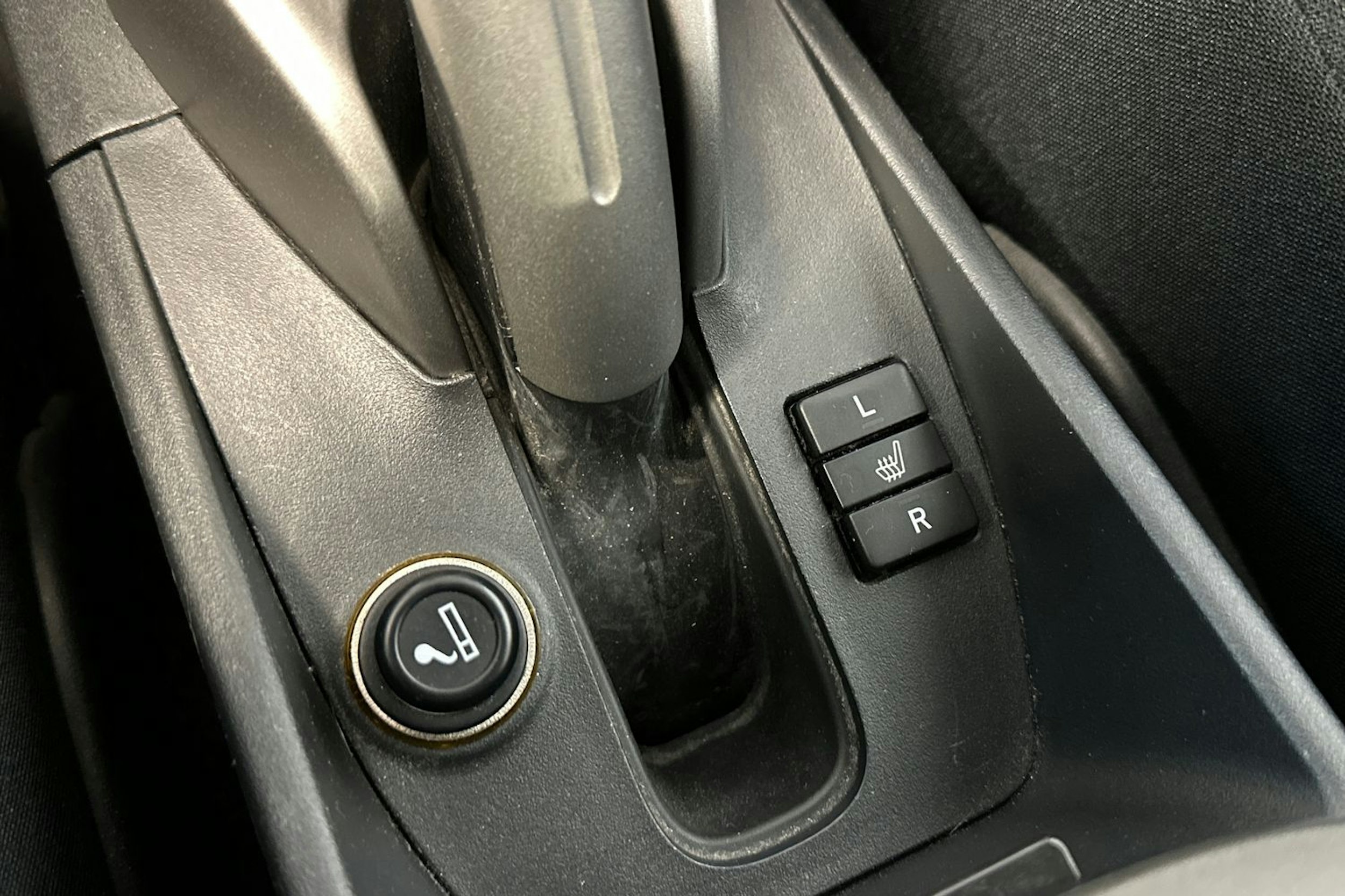punainen Toyota Auris 2007 kuva 20.