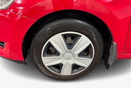 punainen Toyota Auris 2007 kuva 11.