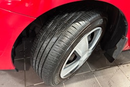 punainen Toyota Auris 2007 kuva 13.