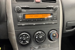 punainen Toyota Auris 2007 kuva 18.