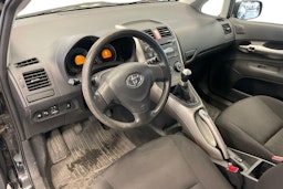 oranssi Toyota Auris 2007 kuva 3.