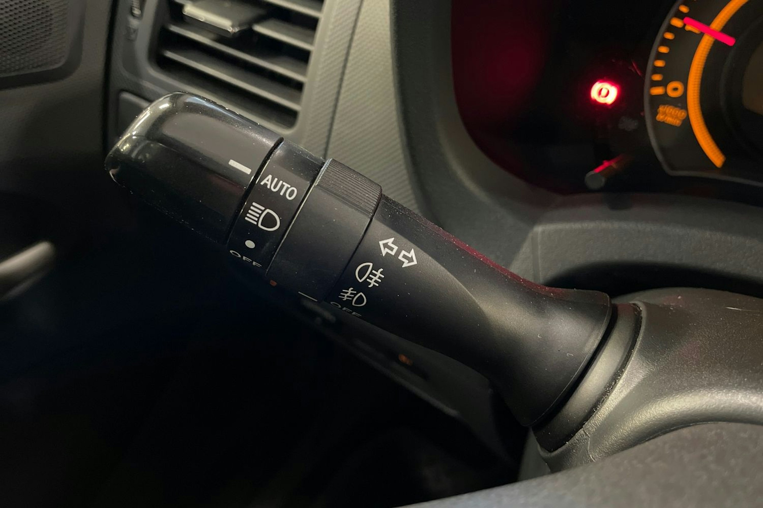 Sininen Toyota Auris 2008 kuva 17.