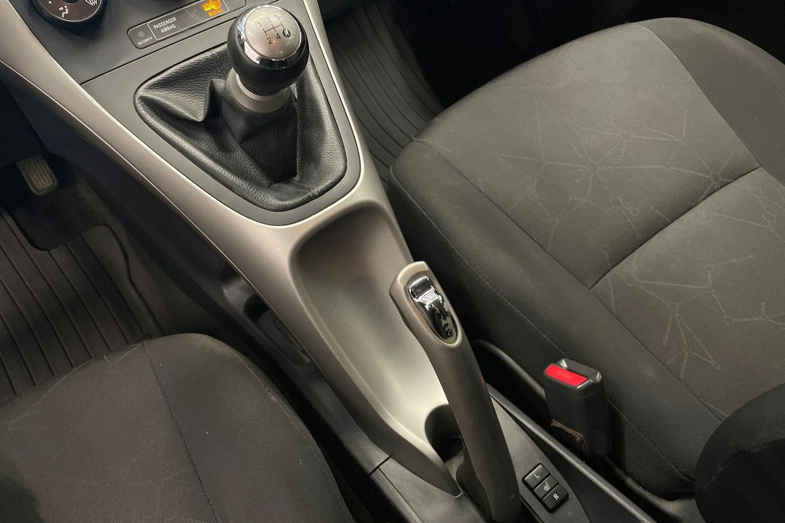 Sininen Toyota Auris 2008 kuva 16.
