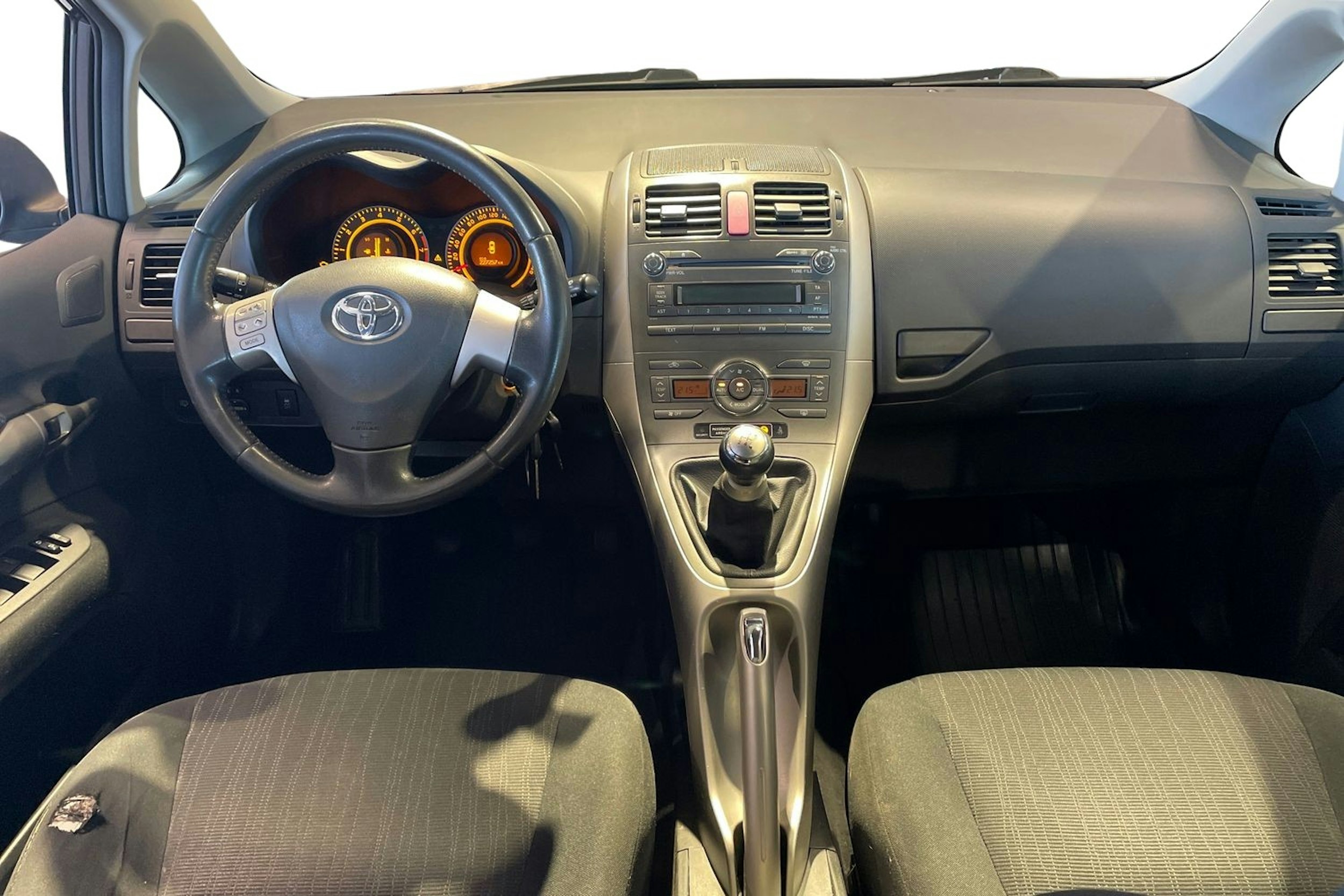 harmaa Toyota Auris 2008 kuva 9.