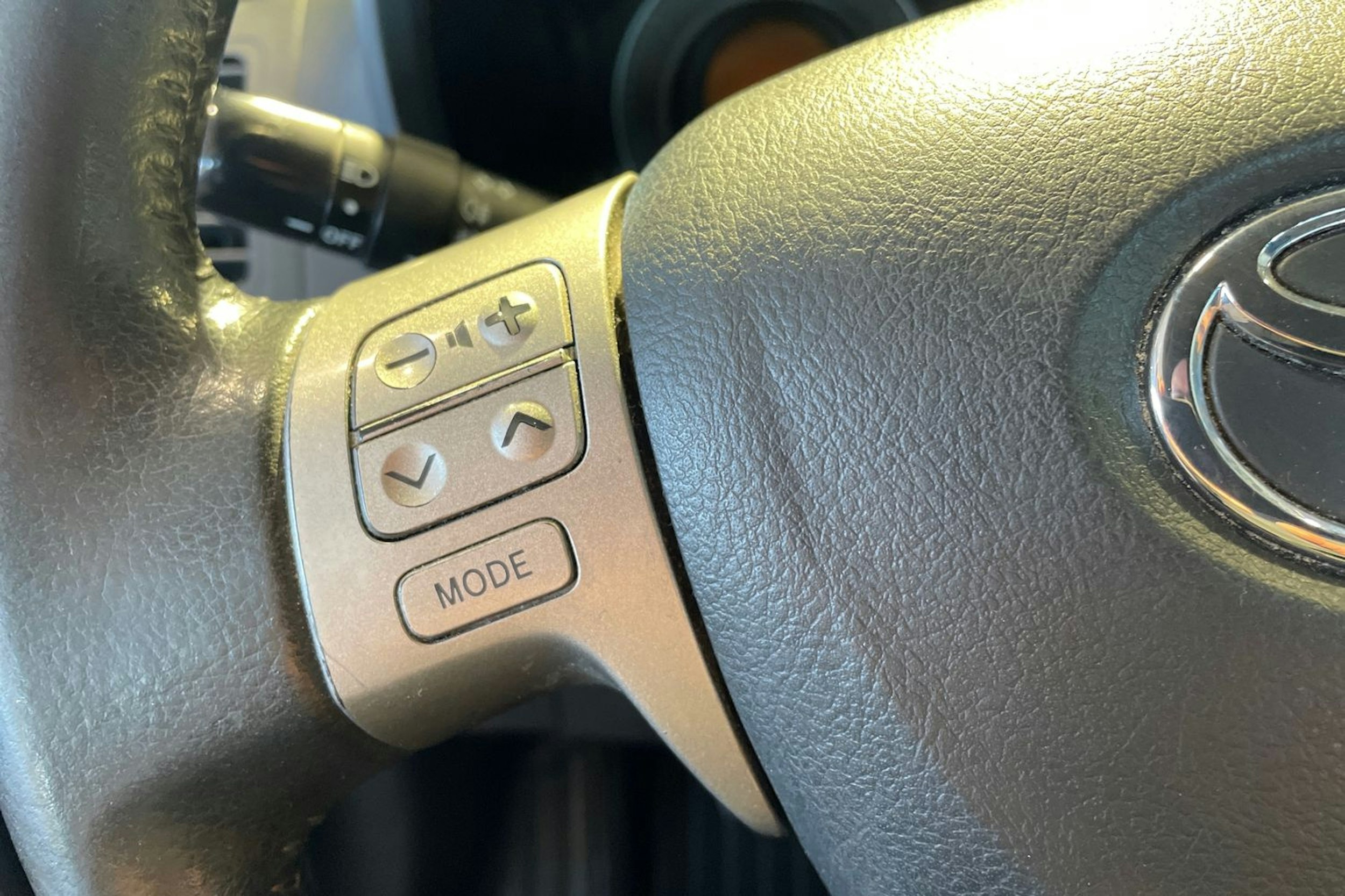 harmaa Toyota Auris 2008 kuva 15.