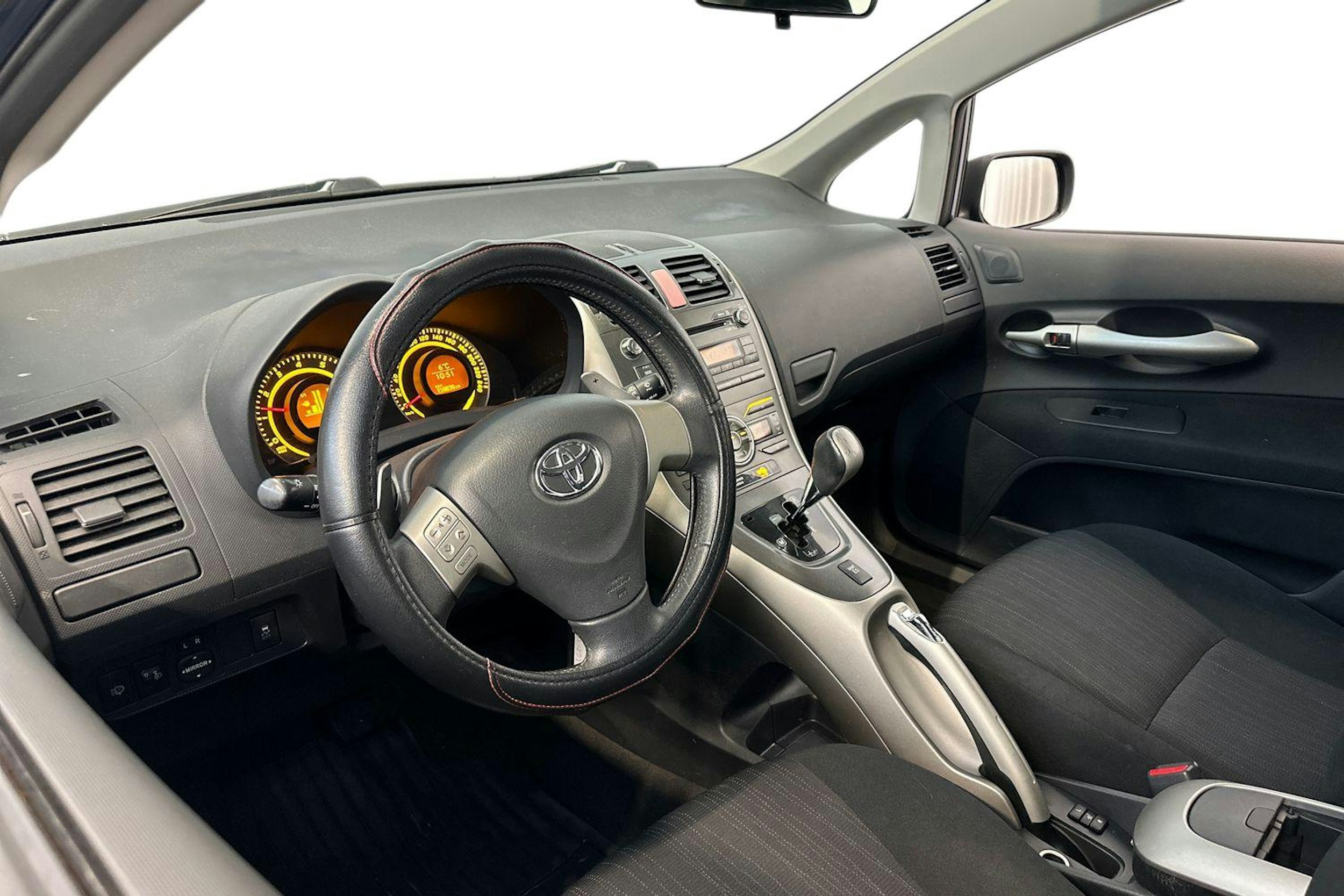 sininen Toyota Auris 2008 kuva 6.