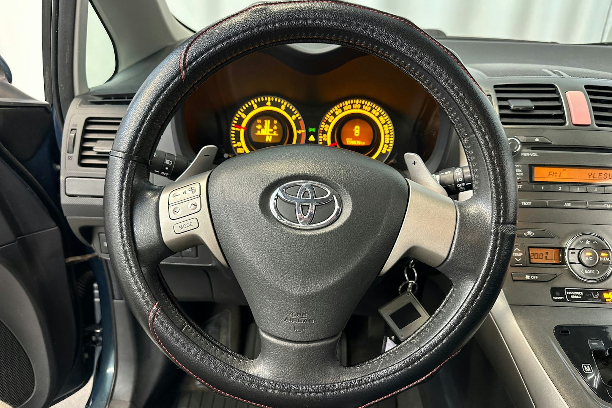 sininen Toyota Auris 2008 kuva 16.