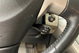 Harmaa Toyota Auris 2008 kuva 13.