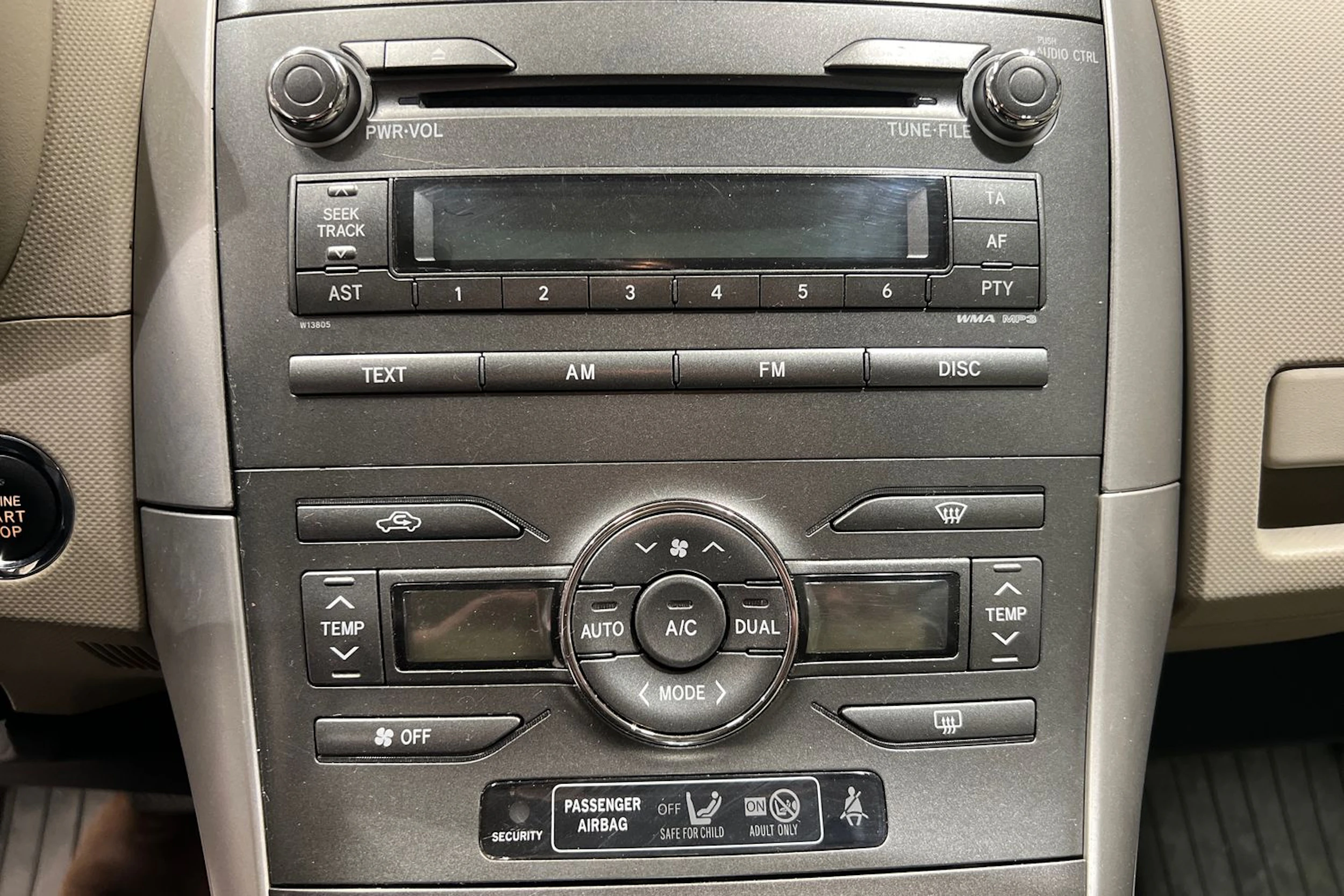 Harmaa Toyota Auris 2008 kuva 16.