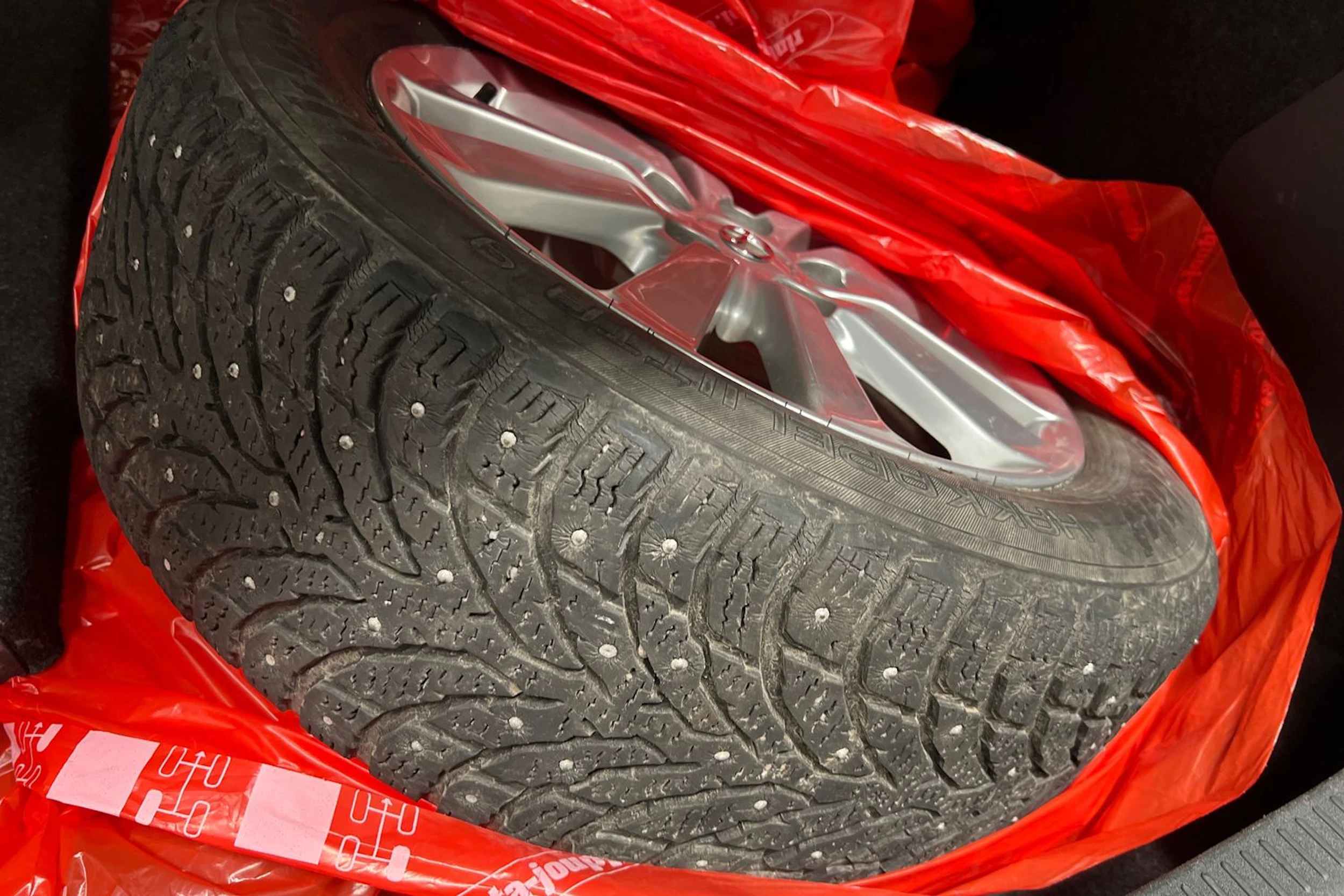 Harmaa Toyota Auris 2008 kuva 24.