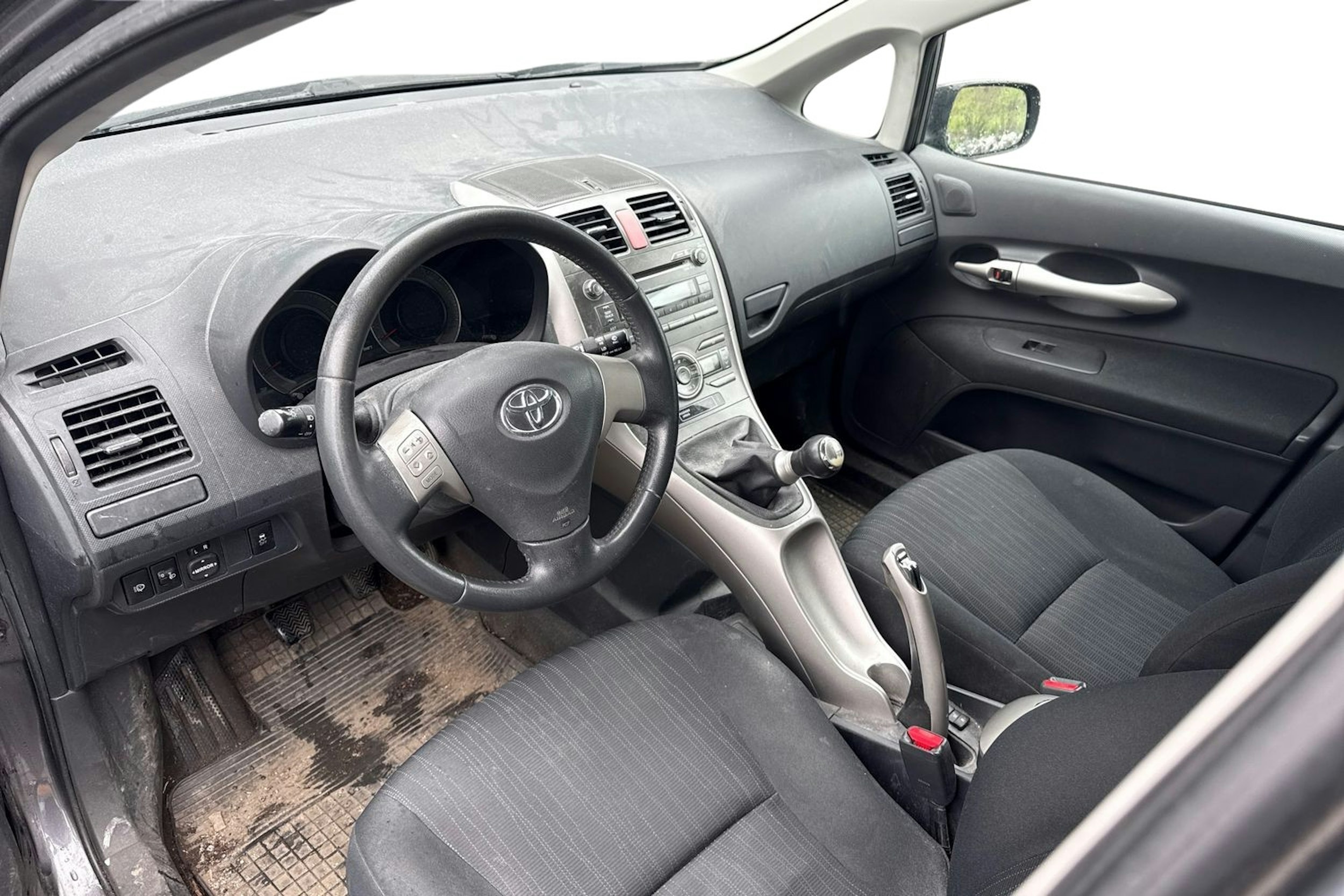 harmaa Toyota Auris 2008 kuva 3.