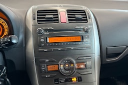 harmaa Toyota Auris 2008 kuva 16.